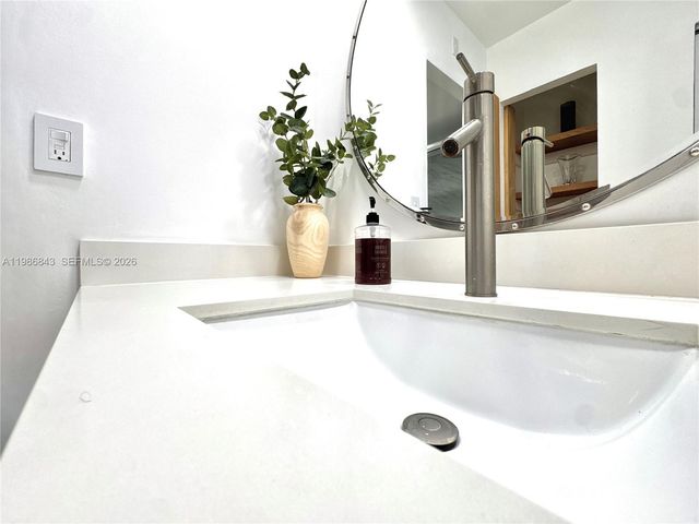 16850 S Glades Dr 8C, North Miami Beach, FL 33162