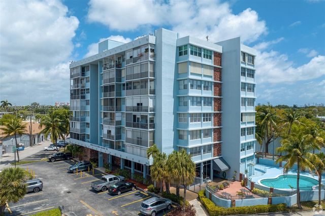 16850 S Glades Dr 8C, North Miami Beach, FL 33162