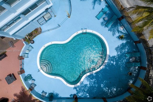 16850 S Glades Dr 8C, North Miami Beach, FL 33162