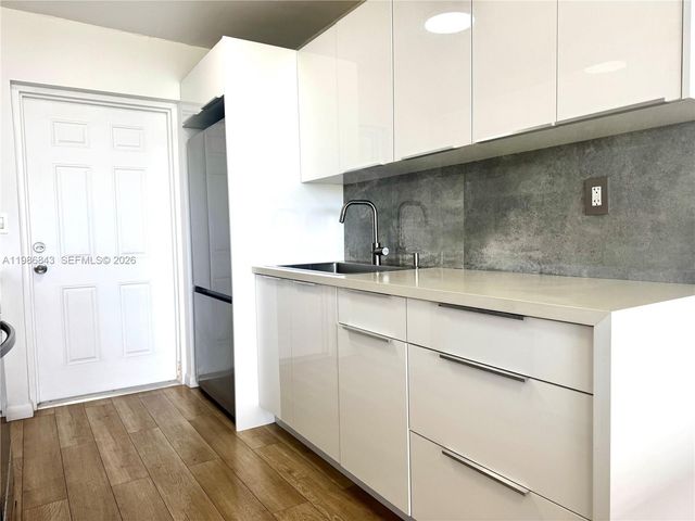 16850 S Glades Dr 8C, North Miami Beach, FL 33162