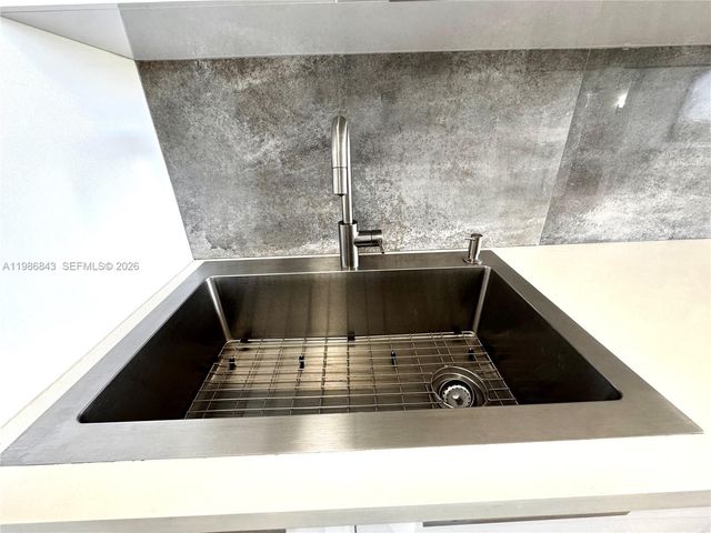 16850 S Glades Dr 8C, North Miami Beach, FL 33162