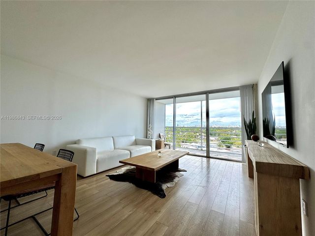 16850 S Glades Dr 8C, North Miami Beach, FL 33162