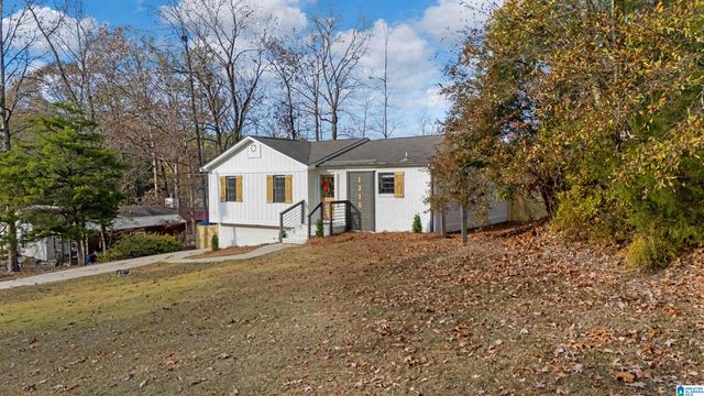 1315 YELLOWLEAF CIRCLE, Maylene, AL 35114