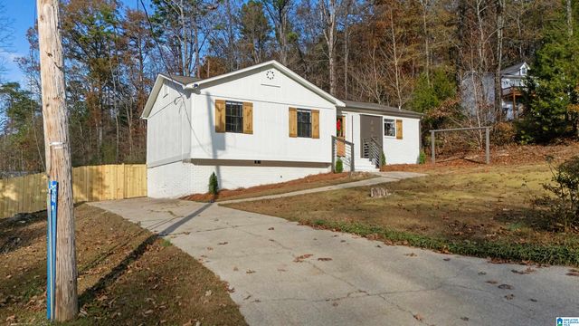 1315 YELLOWLEAF CIRCLE, Maylene, AL 35114