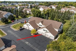 2112 Pine Ridge COURT #F, Grafton, WI 53024