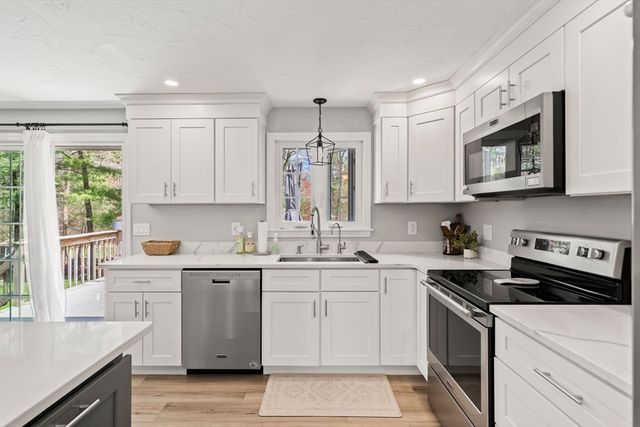 120 Ashtead Rd, Bridgewater, MA 02324