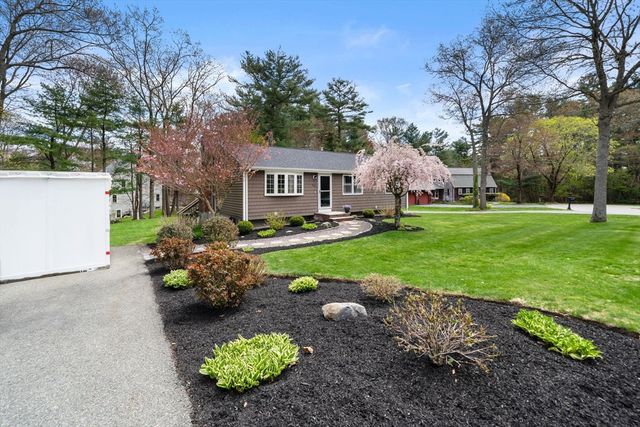 120 Ashtead Rd, Bridgewater, MA 02324