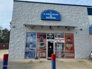 819 Highway 90, Gautier, MS 39553
