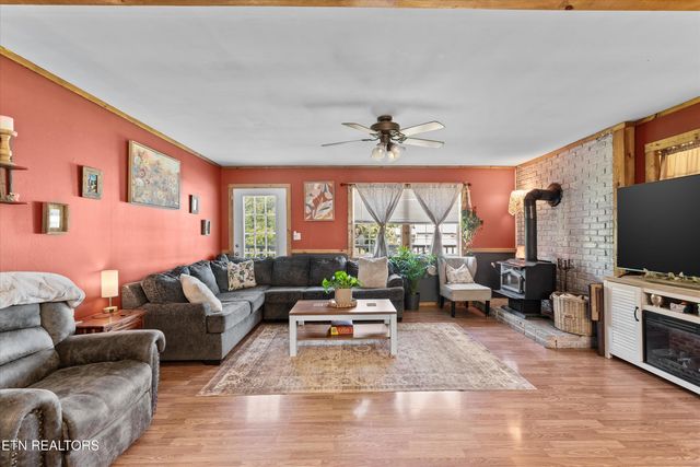 112 County Rd 339, Sweetwater, TN 37874