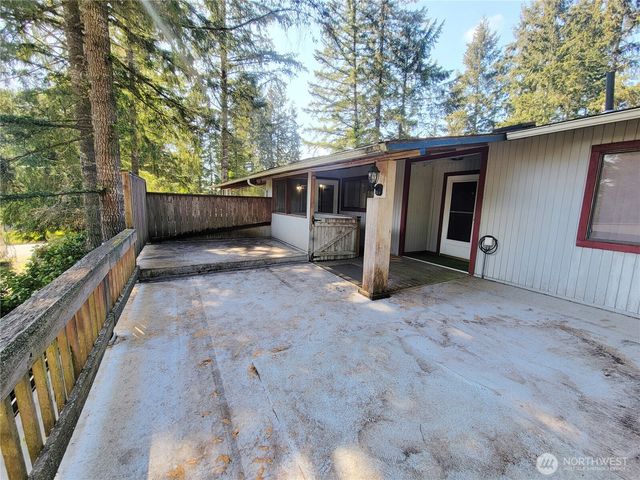111 NE Briggadun Drive, Belfair, WA 98528
