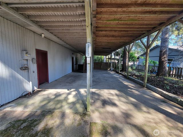 111 NE Briggadun Drive, Belfair, WA 98528