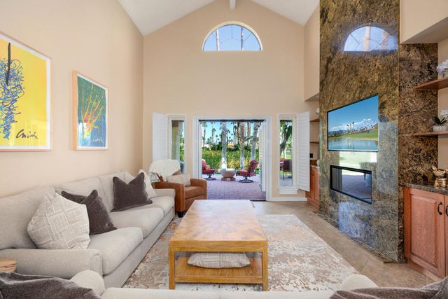 100 Barcelona Lane, Palm Desert, CA 92211