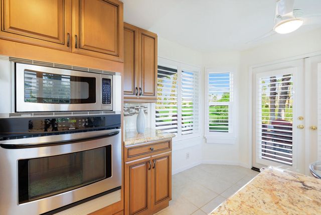 100 Barcelona Lane, Palm Desert, CA 92211