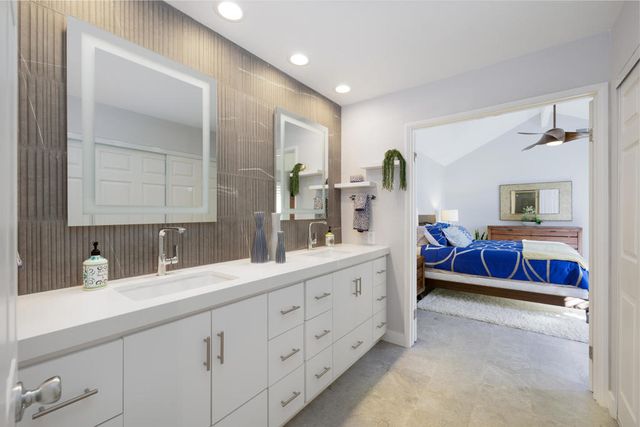 100 Barcelona Lane, Palm Desert, CA 92211