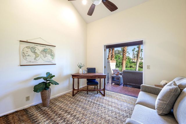 100 Barcelona Lane, Palm Desert, CA 92211