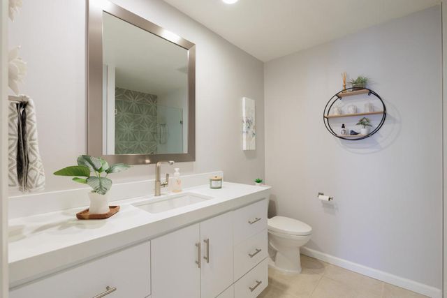 100 Barcelona Lane, Palm Desert, CA 92211