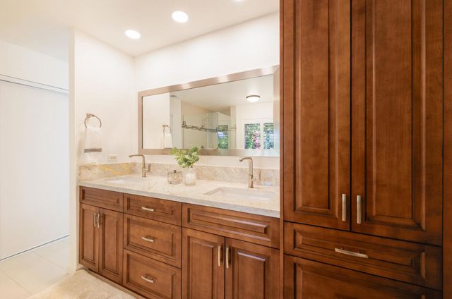 100 Barcelona Lane, Palm Desert, CA 92211