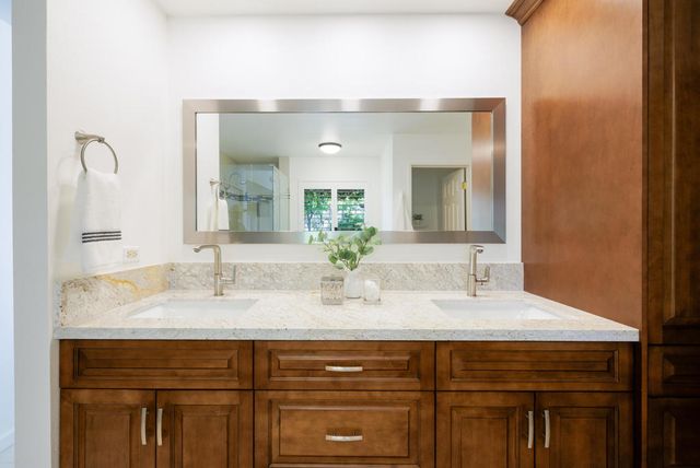 100 Barcelona Lane, Palm Desert, CA 92211