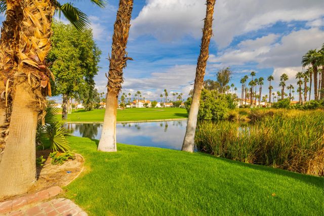 100 Barcelona Lane, Palm Desert, CA 92211