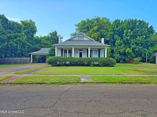 155 W 2nd Street, Clarksdale, MS 38614