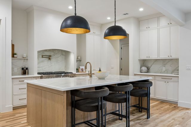 6915 Middle Cove Drive, Dallas, TX 75248