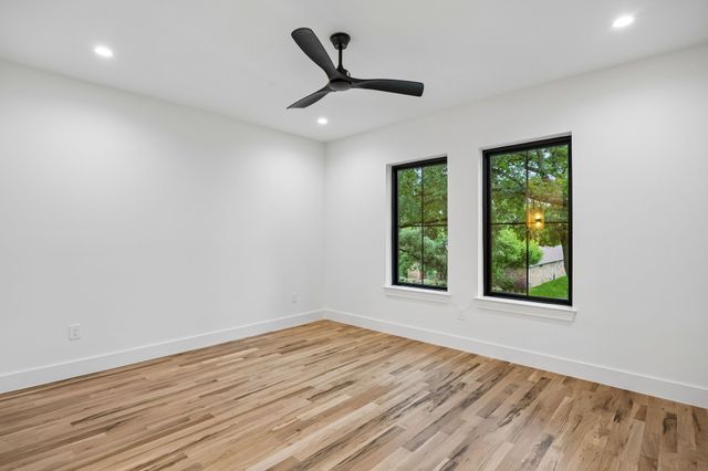 6915 Middle Cove Drive, Dallas, TX 75248