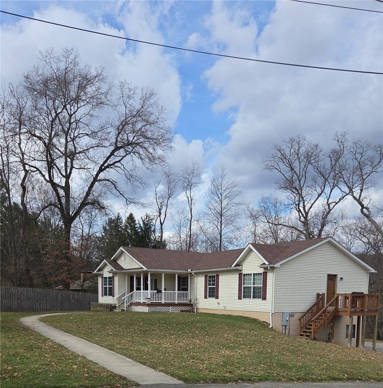 118 Oak Hill Dr, Valencia Boro, PA 16059