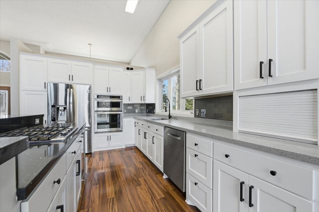 7424 Taylor Drive, Savage, MN 55378