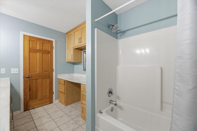 7424 Taylor Drive, Savage, MN 55378