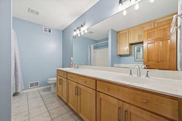 7424 Taylor Drive, Savage, MN 55378