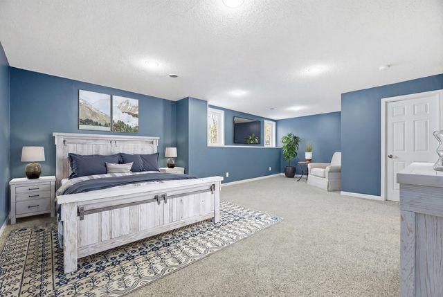 7424 Taylor Drive, Savage, MN 55378