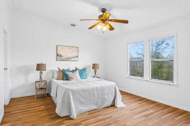 415 County Road 3822, San Antonio, TX 78253