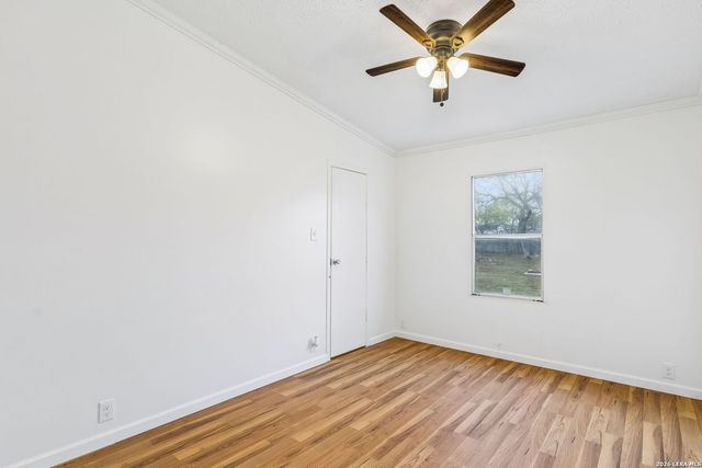 415 County Road 3822, San Antonio, TX 78253