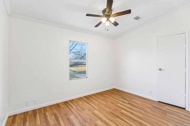 415 County Road 3822, San Antonio, TX 78253