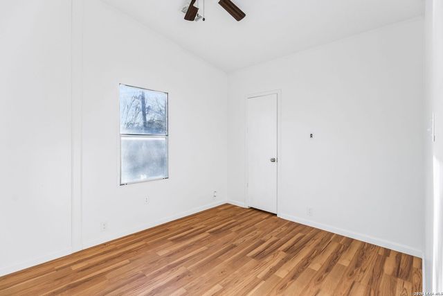 415 County Road 3822, San Antonio, TX 78253