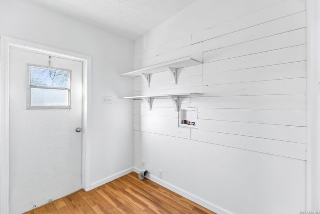 415 County Road 3822, San Antonio, TX 78253