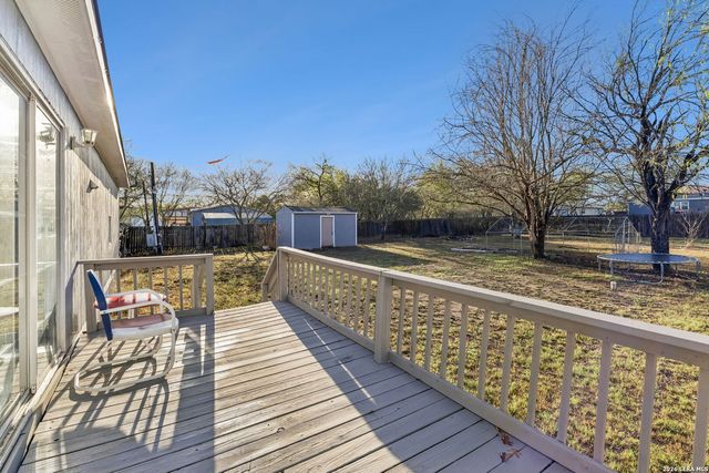 415 County Road 3822, San Antonio, TX 78253