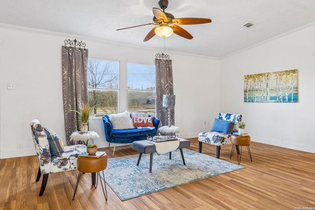 415 County Road 3822, San Antonio, TX 78253