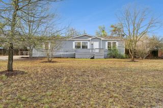 415 County Road 3822, San Antonio, TX 78253