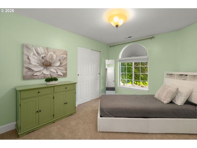 283 Ne LENOX St, Hillsboro, OR 97124