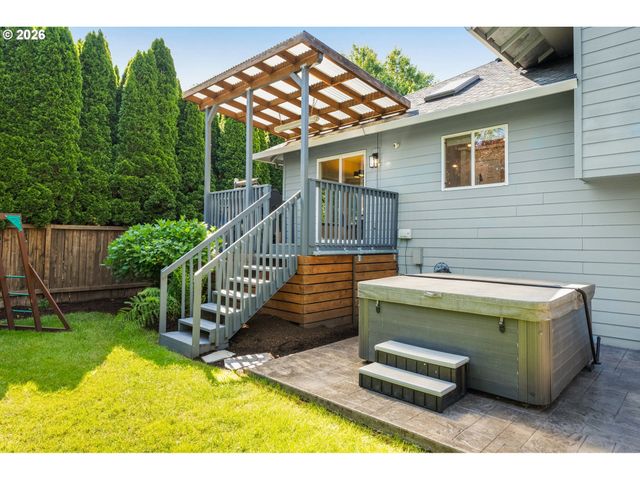 283 Ne LENOX St, Hillsboro, OR 97124