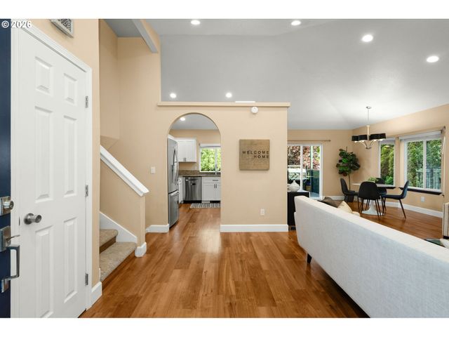 283 Ne LENOX St, Hillsboro, OR 97124