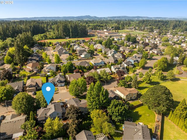 283 Ne LENOX St, Hillsboro, OR 97124