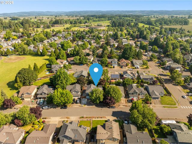 283 Ne LENOX St, Hillsboro, OR 97124
