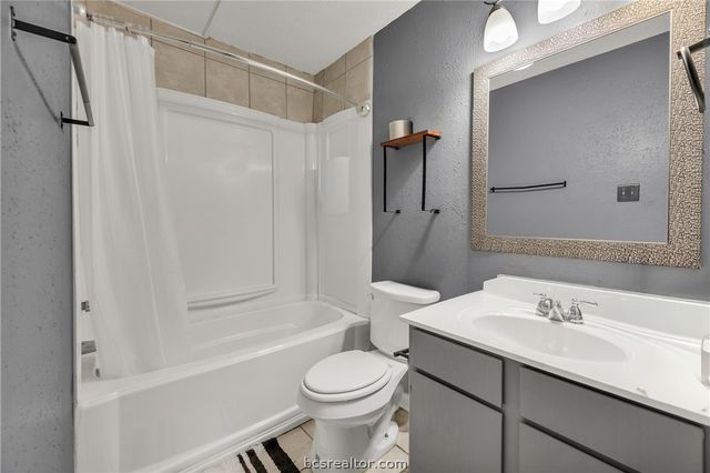 904 University Oaks Boulevard 95, College Station, TX 77840