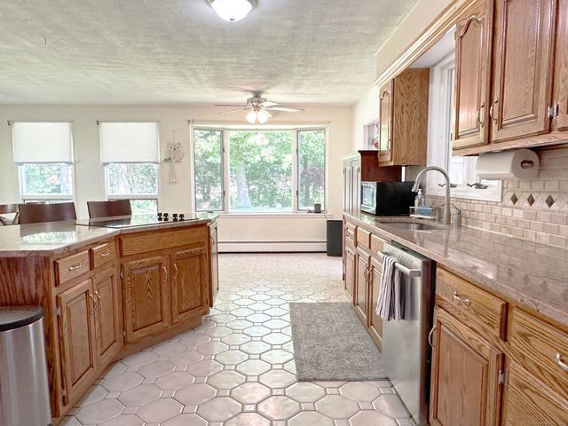 39 Mohawk Drive, Norwalk, CT 06851