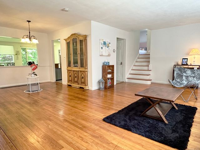 39 Mohawk Drive, Norwalk, CT 06851