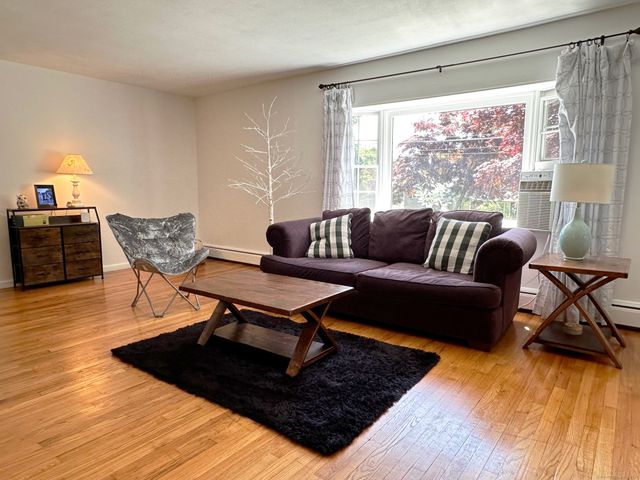 39 Mohawk Drive, Norwalk, CT 06851