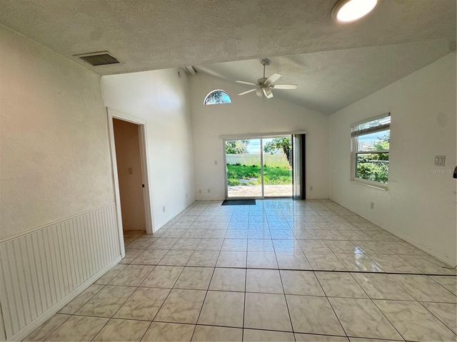 215 FERNWOOD ST, Leesburg, FL 34748