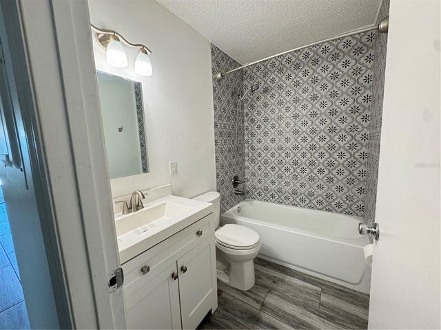 215 FERNWOOD ST, Leesburg, FL 34748